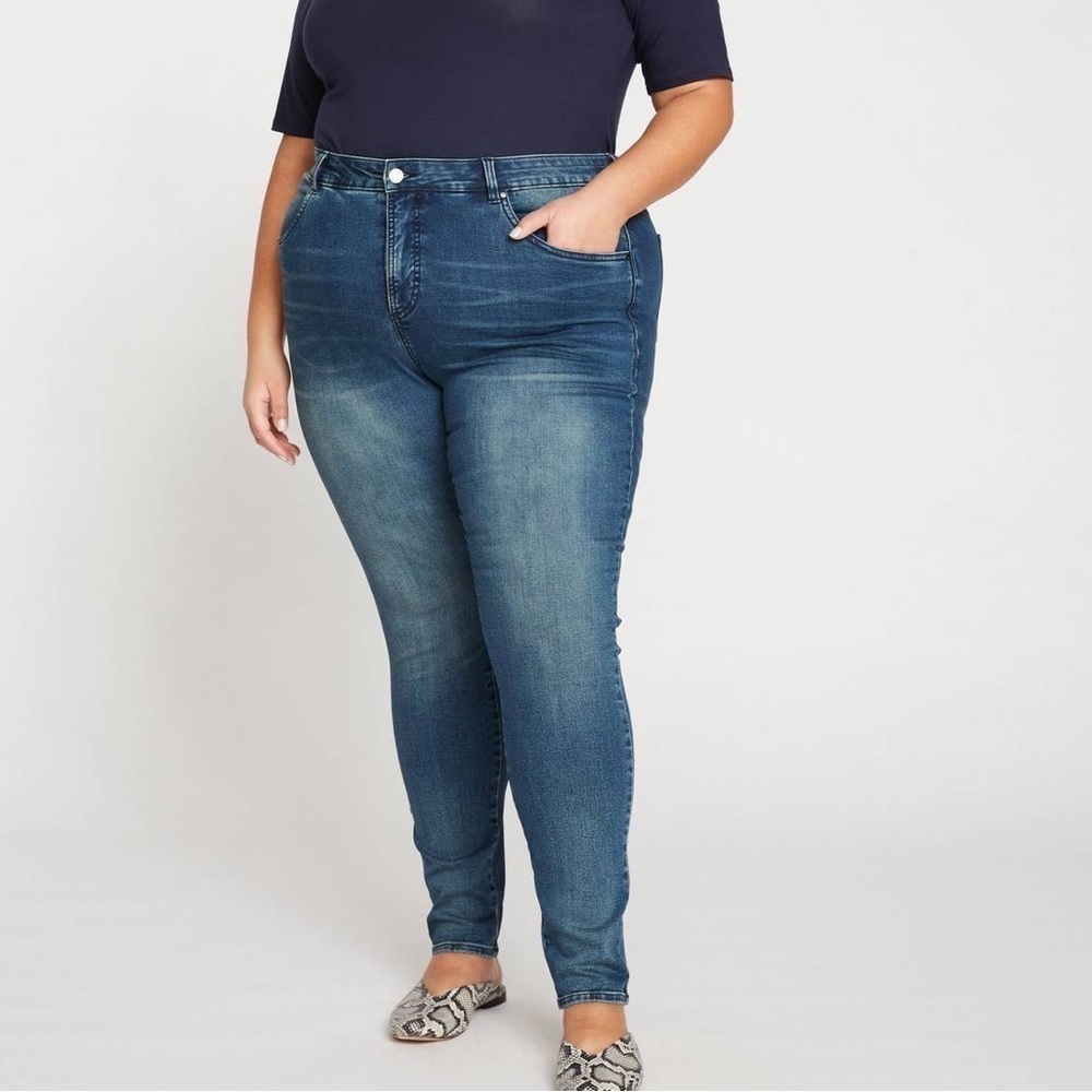 Universal Standard Distressed Blue Seine High Rise Skinny Jeans 32 Inch